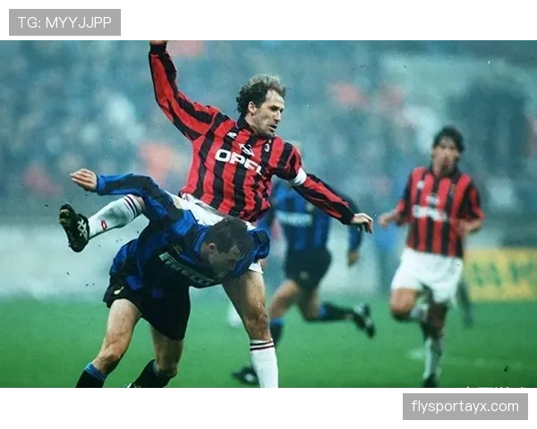 马尔蒂尼再现传奇后卫经典时刻，足球历史巅峰瞬间值得铭记