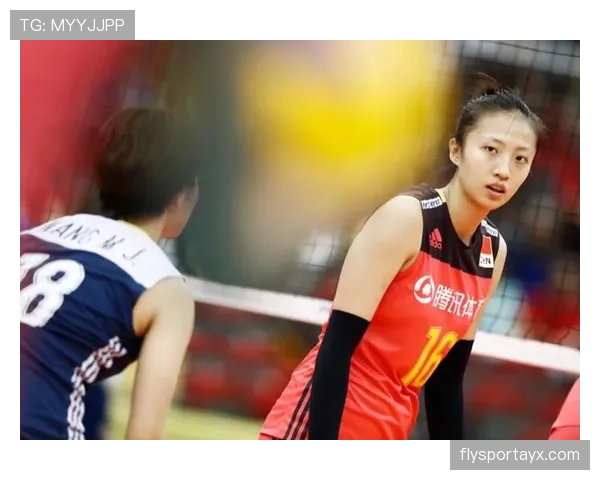 丁霞赛场拼命到让人起敬，生活照里随手一只包就把我月薪羞了