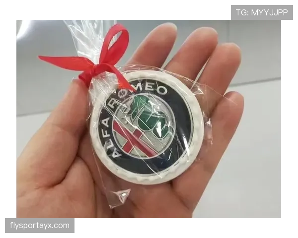 周冠宇今天一出场，竟然带了个三千万的手表？这生活简直离谱到我怀疑人生